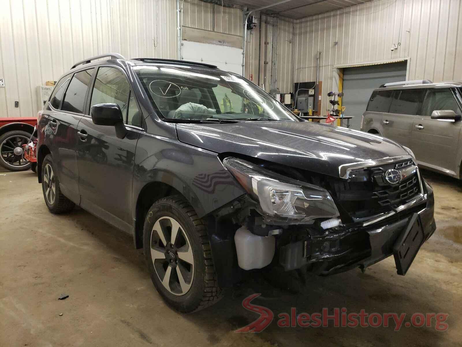 JF2SJAGC8JH515845 2018 SUBARU FORESTER