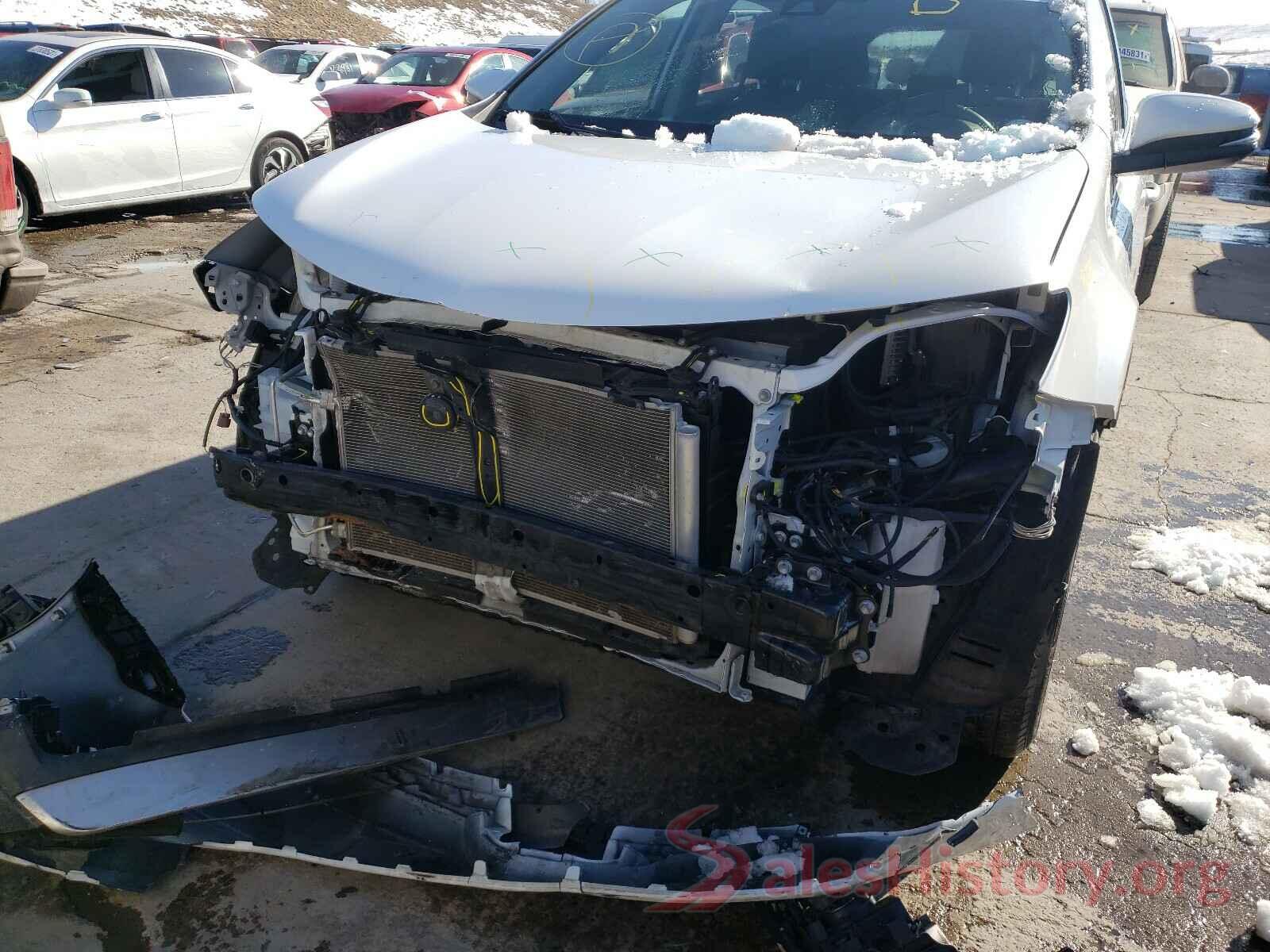 JTMRFREV5HD215747 2017 TOYOTA RAV4