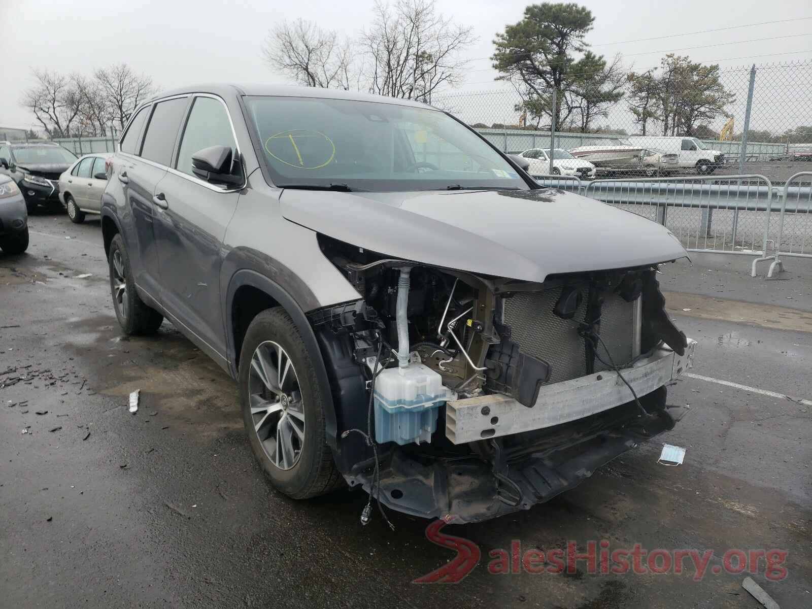 5TDZARFH9JS041330 2018 TOYOTA HIGHLANDER