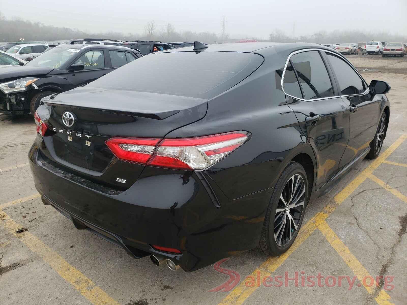 4T1B11HK2JU541879 2018 TOYOTA CAMRY