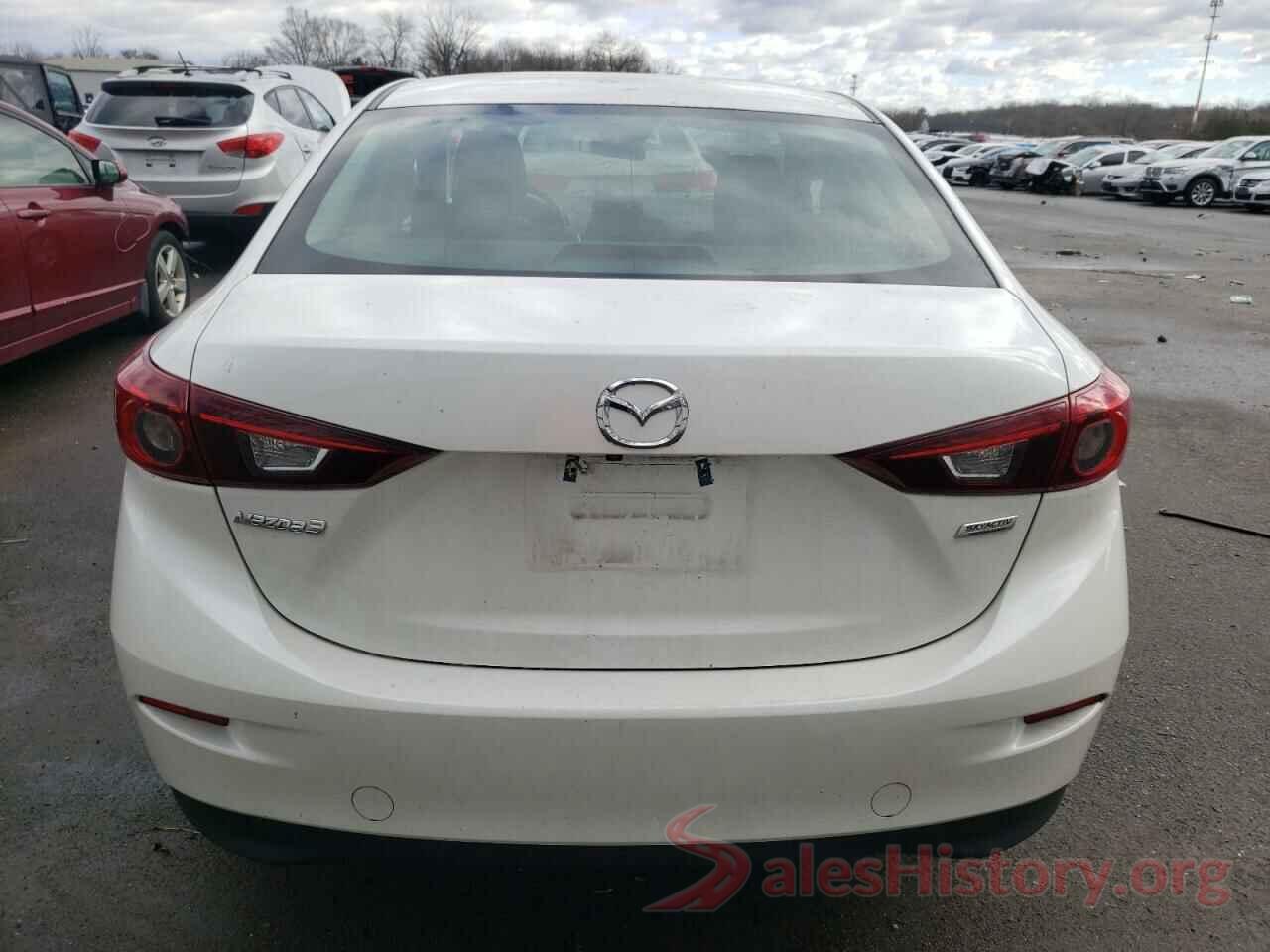 3MZBN1U79JM161742 2018 MAZDA 3