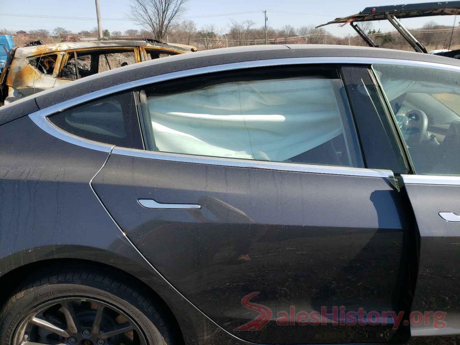 5YJ3E1EB8JF119223 2018 TESLA MODEL 3