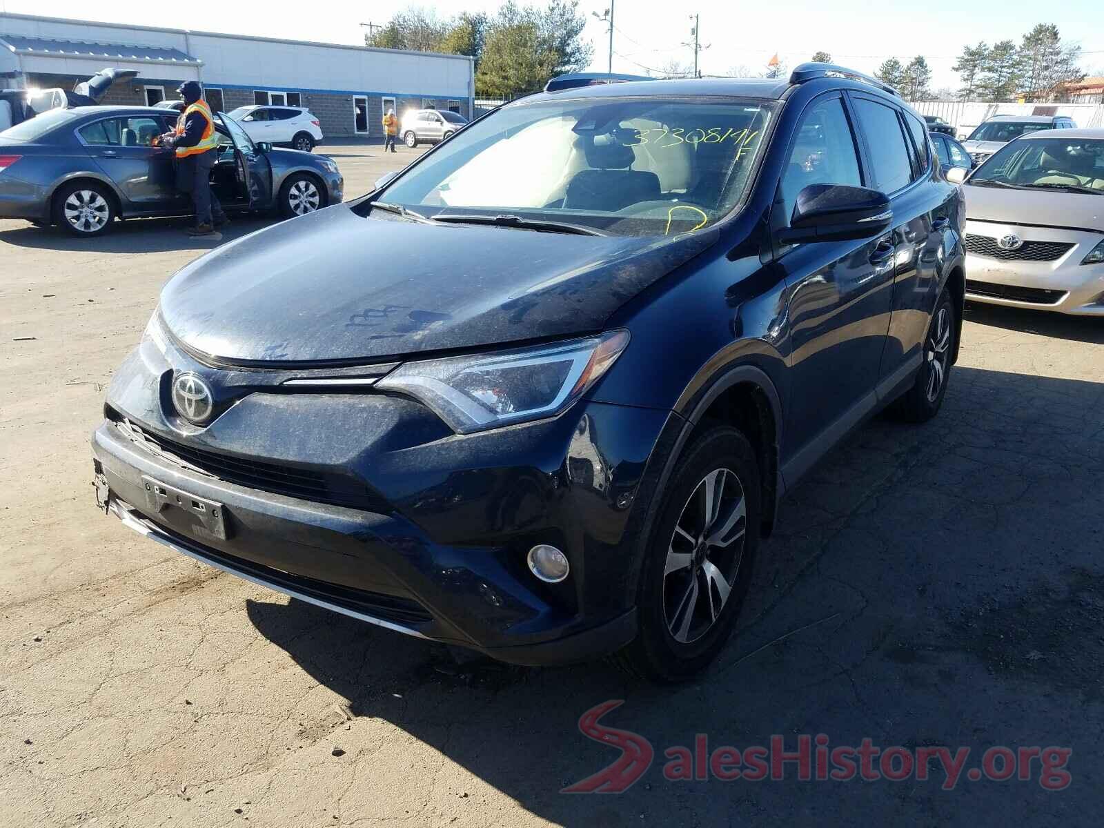 JTMRFREV7HJ169128 2017 TOYOTA RAV4