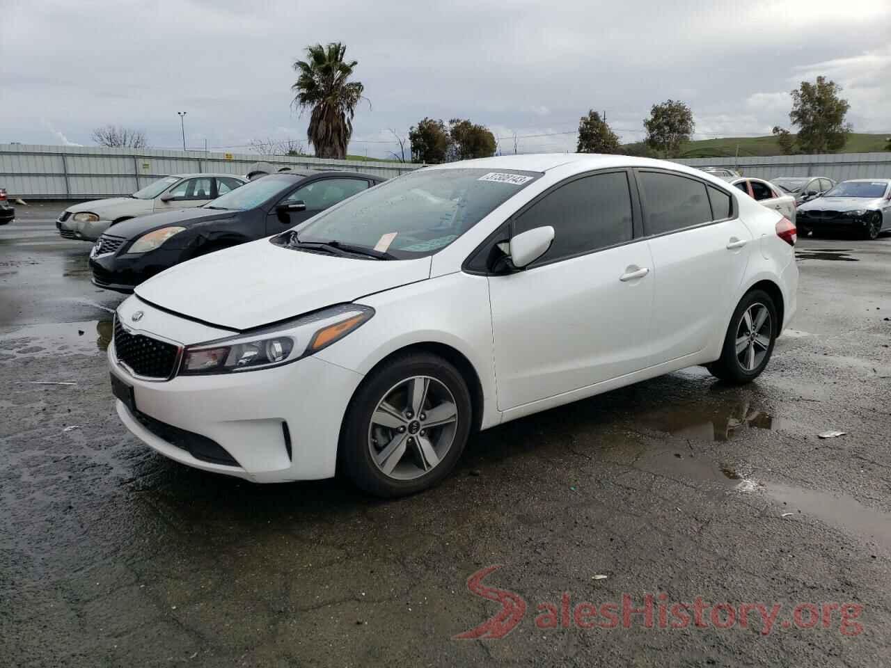 3KPFL4A72JE239689 2018 KIA FORTE