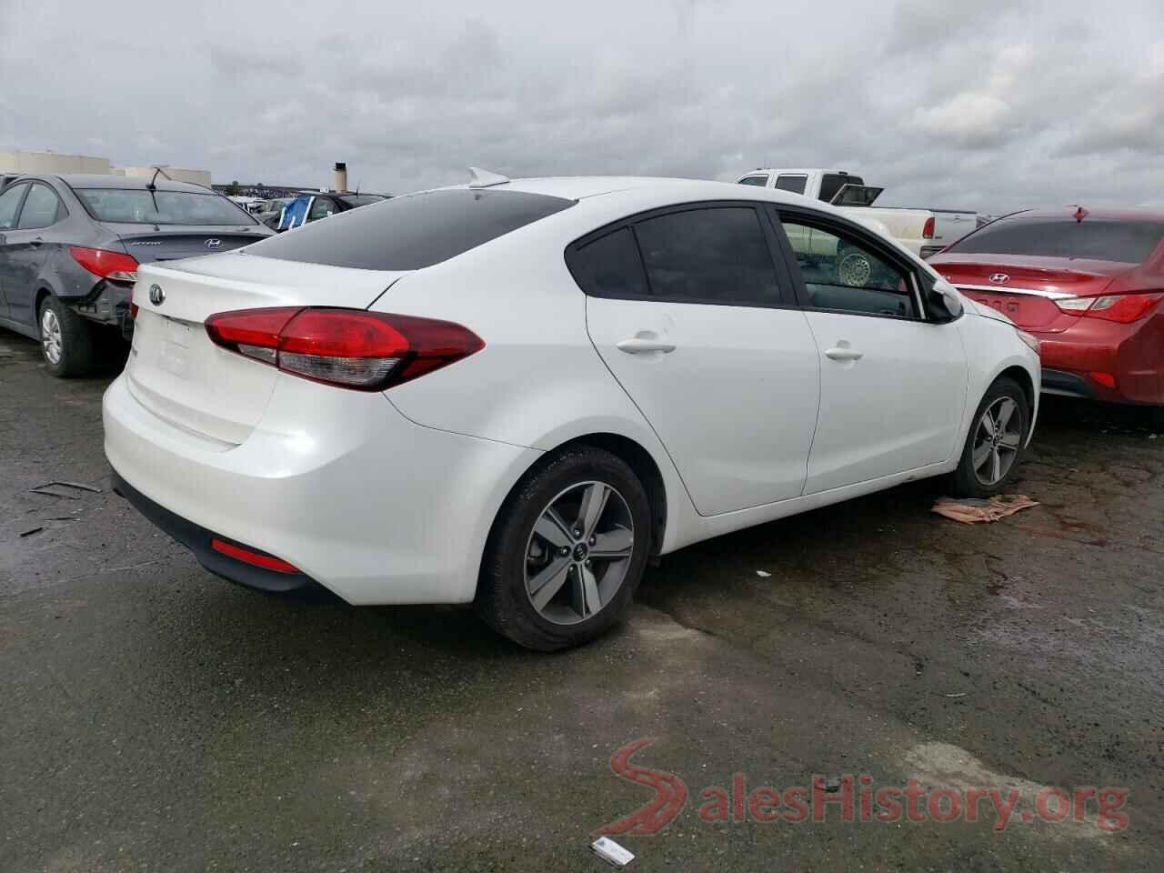 3KPFL4A72JE239689 2018 KIA FORTE