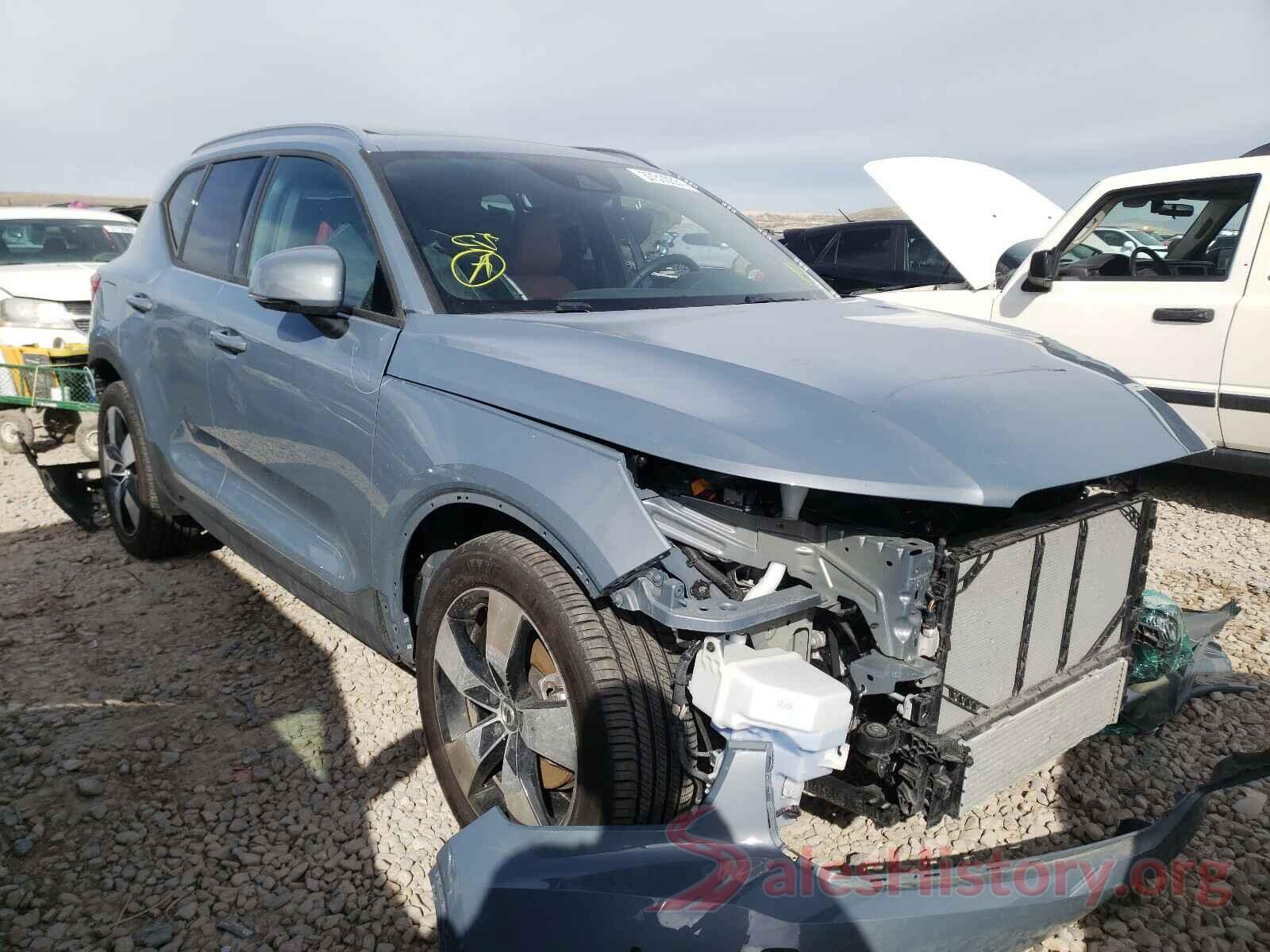 YV4162UK2L2172711 2020 VOLVO XC40