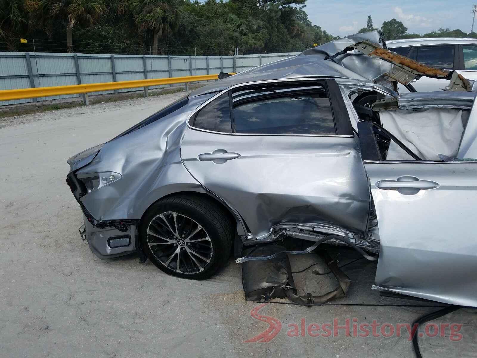 4T1B11HK0JU055765 2018 TOYOTA CAMRY