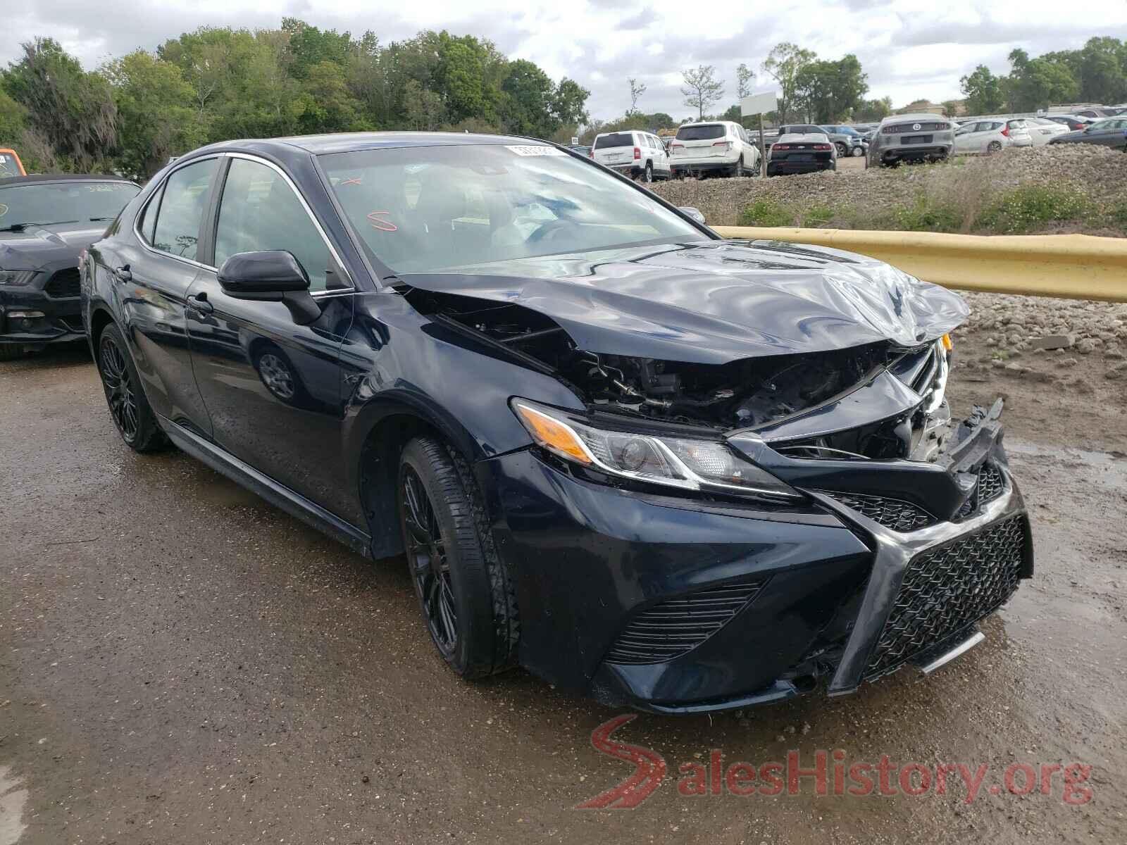 4T1B11HK5JU663572 2018 TOYOTA CAMRY