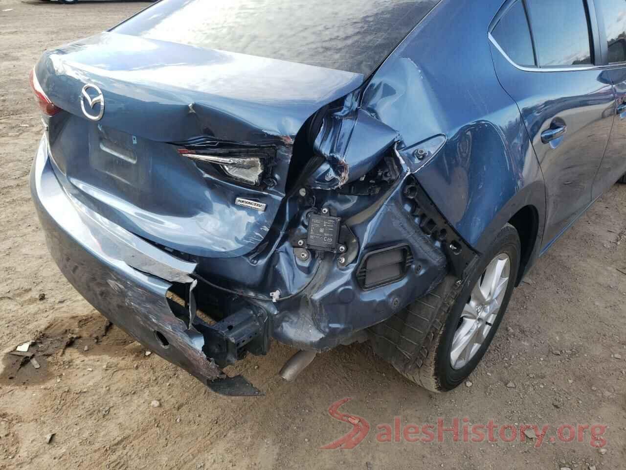 3MZBN1U76JM270918 2018 MAZDA 3