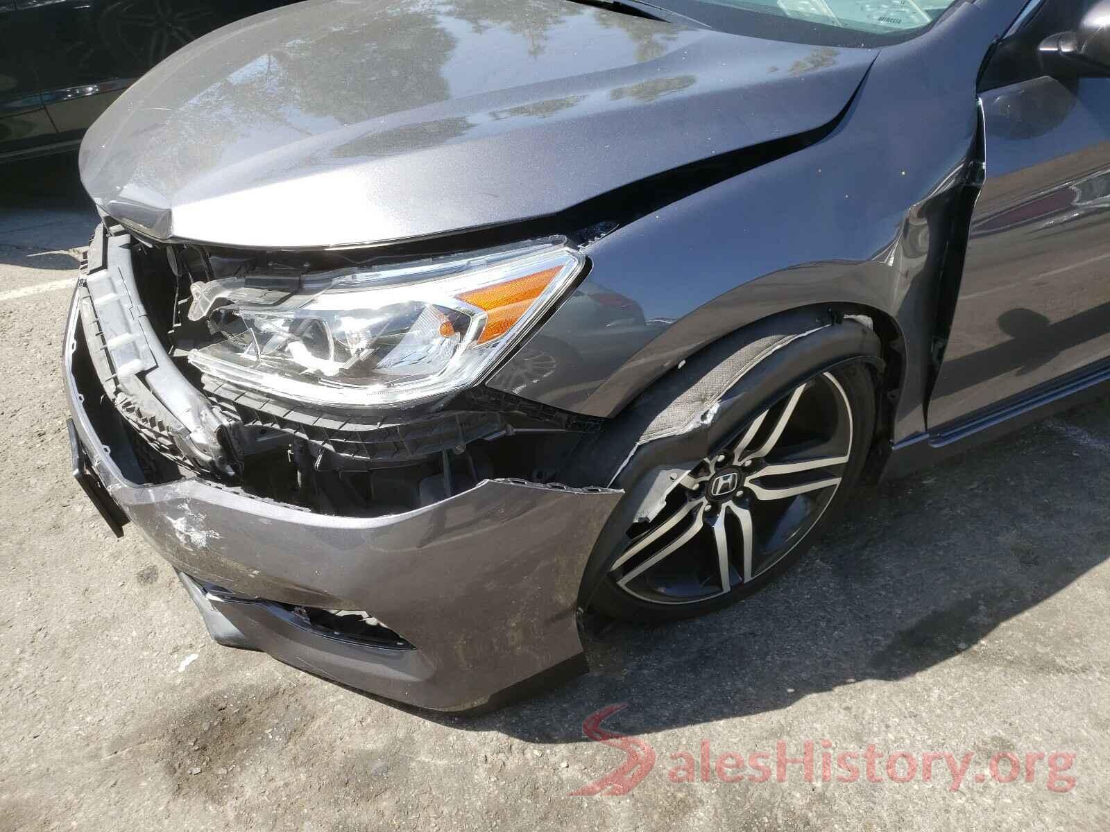 1HGCR2F5XHA060943 2017 HONDA ACCORD