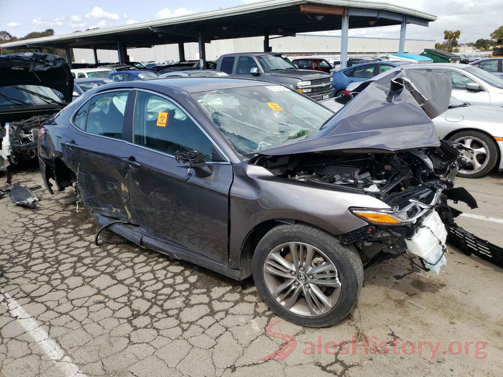 4T1B11HK3KU268498 2019 TOYOTA CAMRY