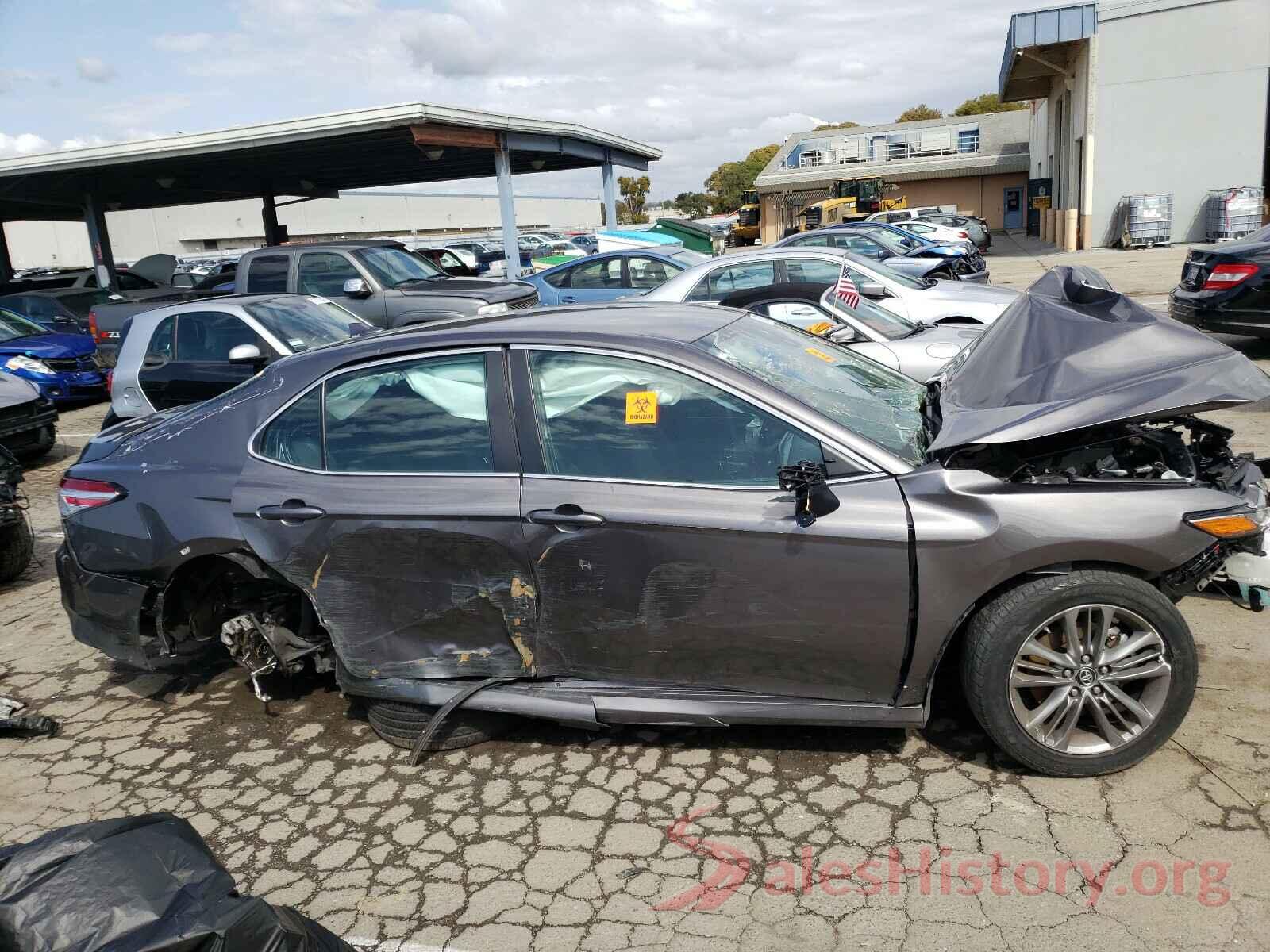 4T1B11HK3KU268498 2019 TOYOTA CAMRY