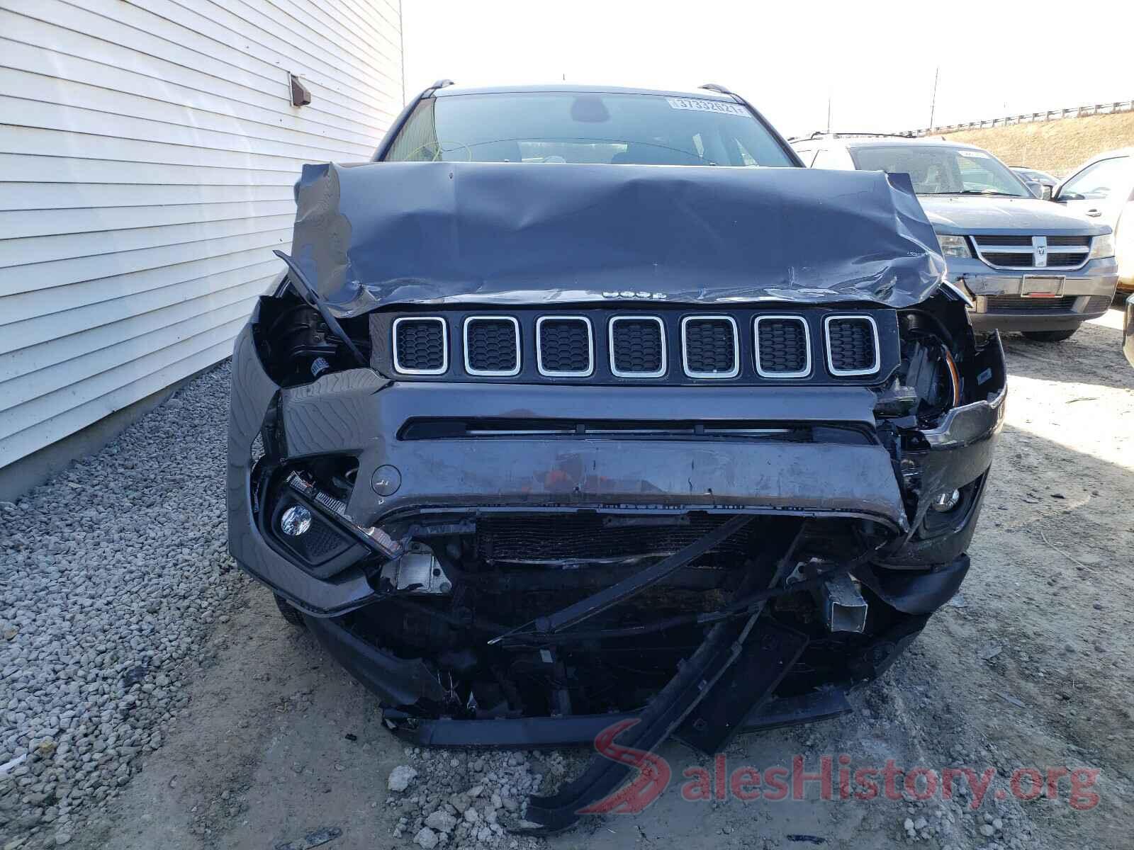 3C4NJDBB3JT355810 2018 JEEP COMPASS