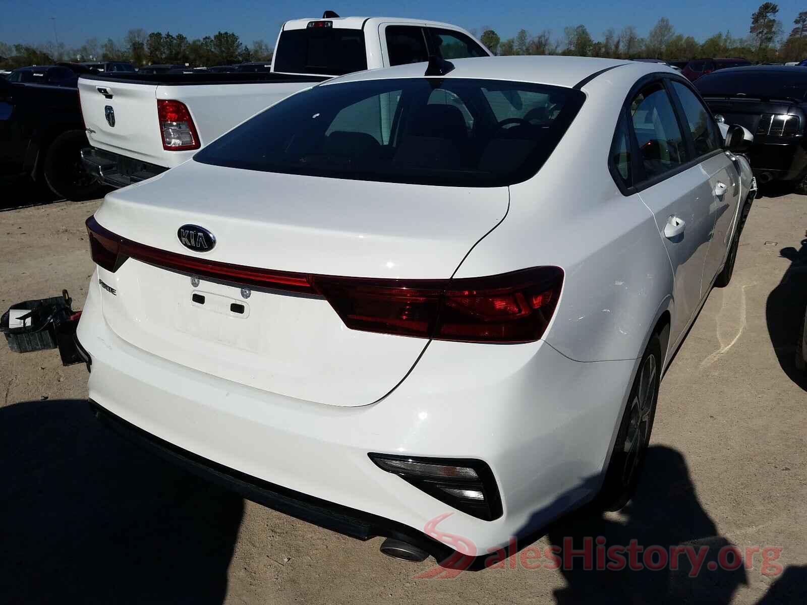 3KPF24AD2KE077427 2019 KIA FORTE