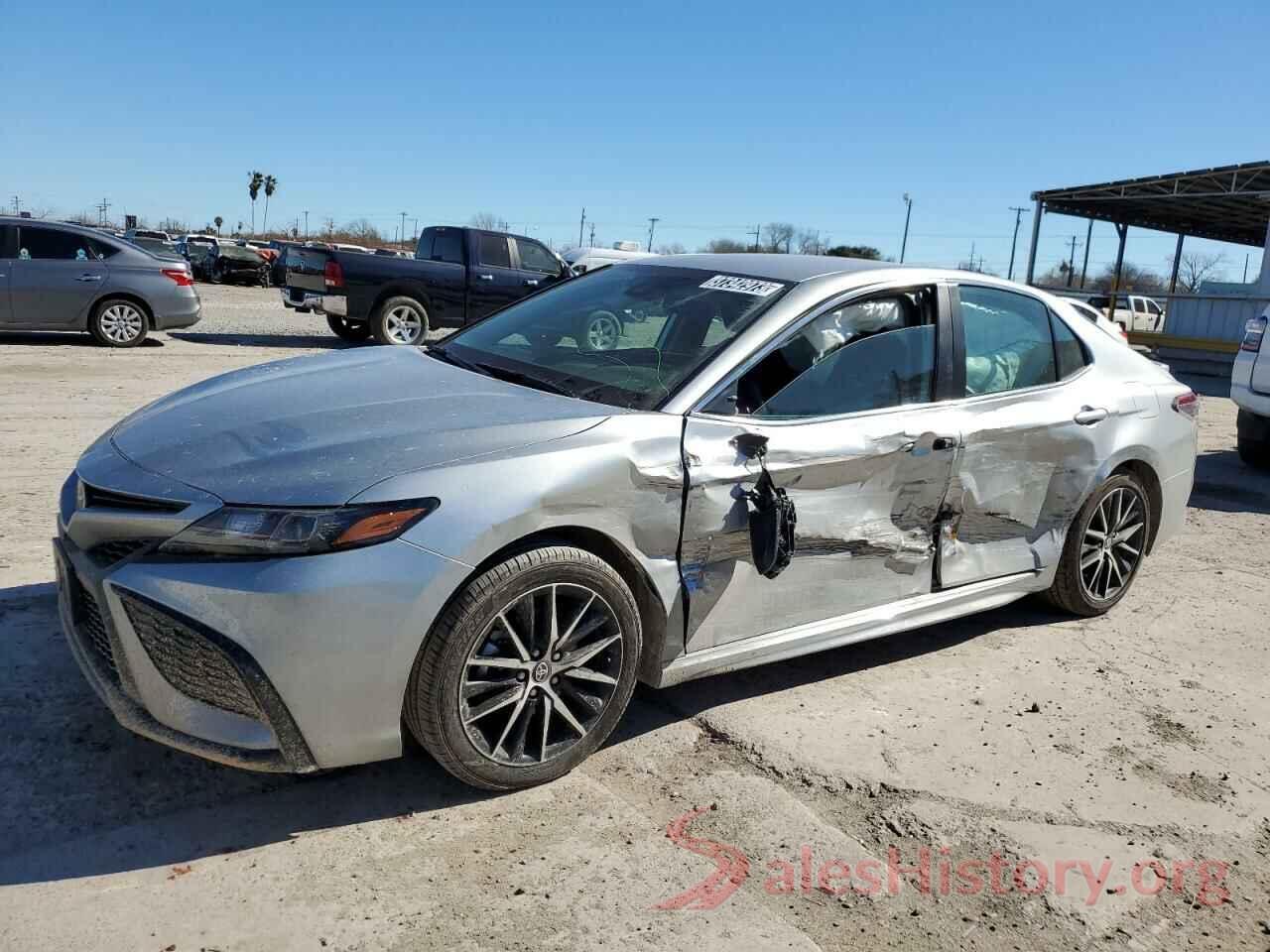 4T1G11AK3MU408214 2021 TOYOTA CAMRY