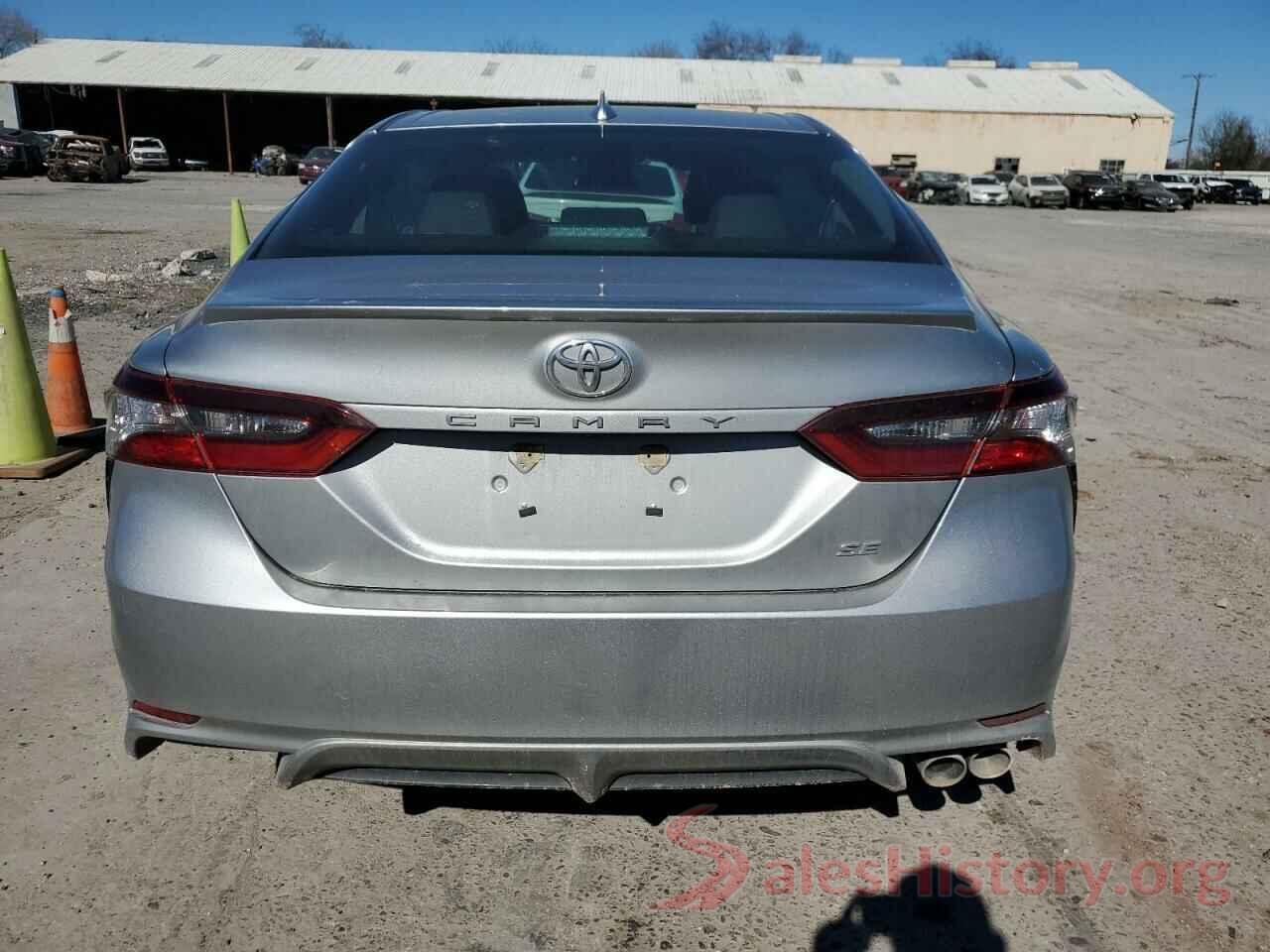 4T1G11AK3MU408214 2021 TOYOTA CAMRY