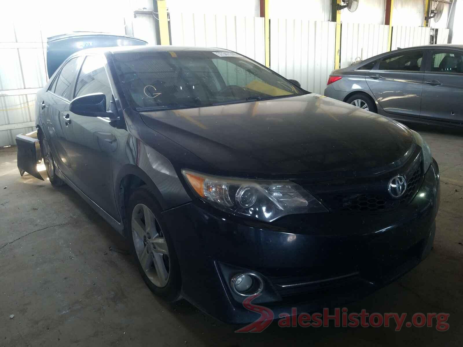 4T1BF1FK4EU471585 2014 TOYOTA CAMRY