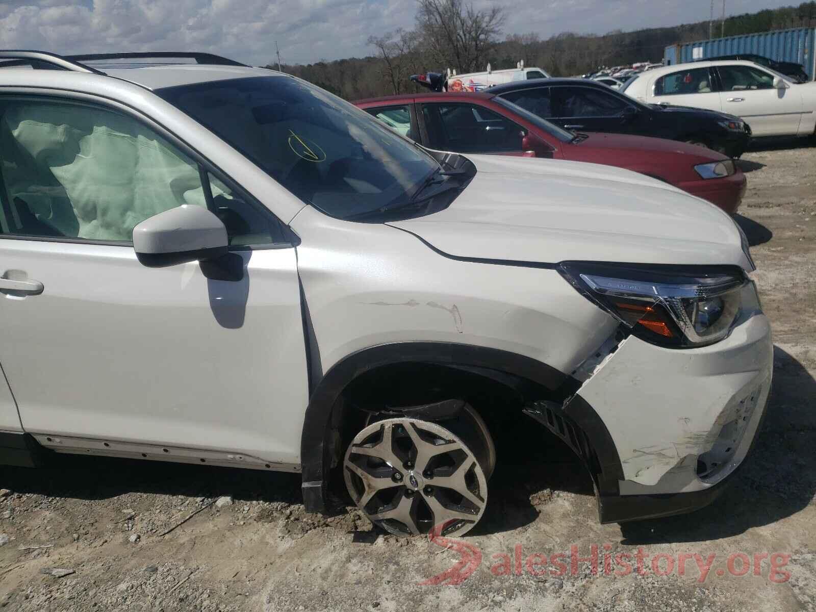 JF2SKAEC1KH551068 2019 SUBARU FORESTER