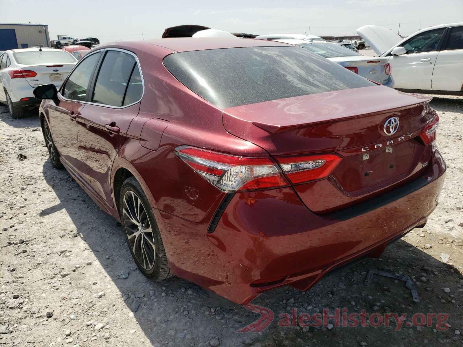 4T1B11HK5JU575525 2018 TOYOTA CAMRY