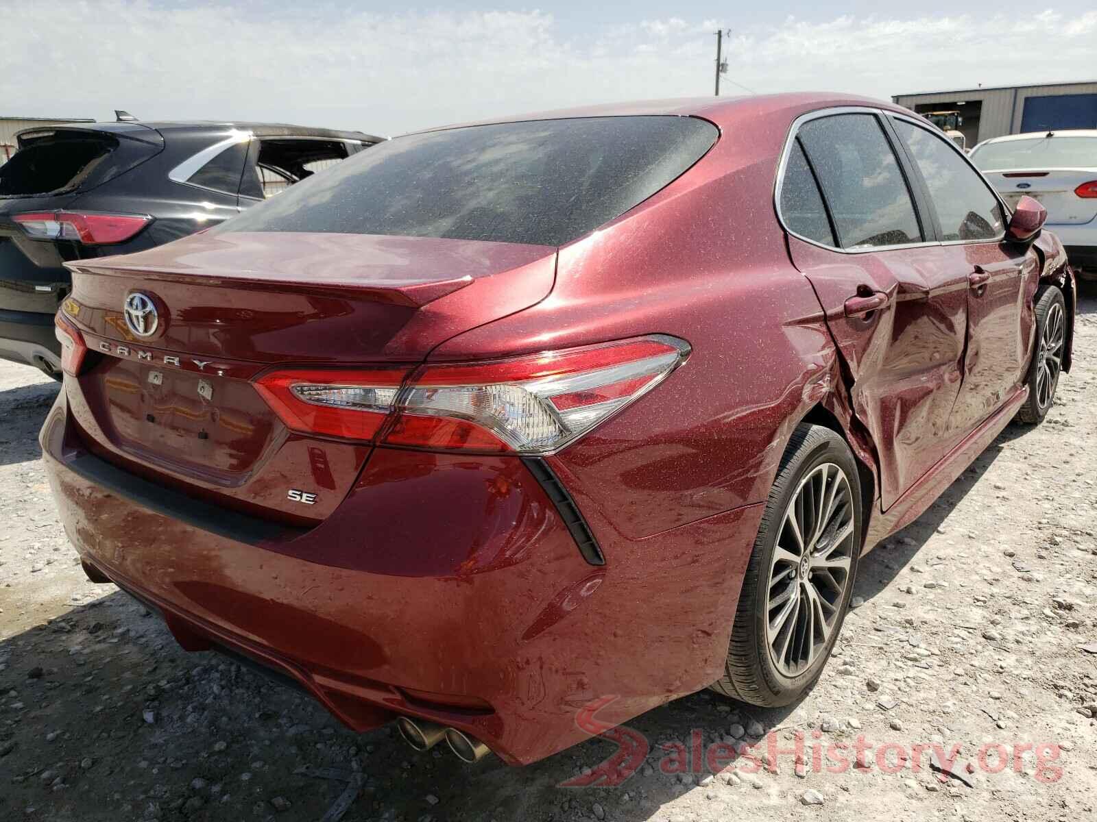 4T1B11HK5JU575525 2018 TOYOTA CAMRY