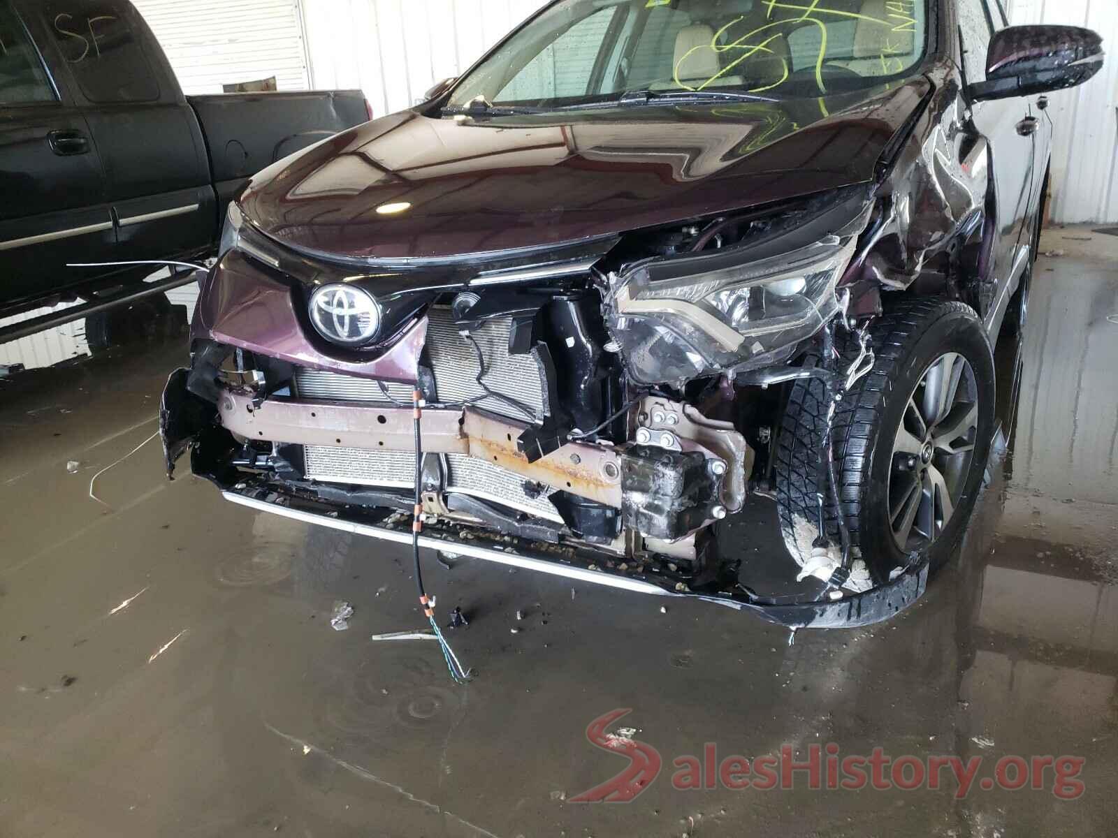 2T3RFREV1HW624086 2017 TOYOTA RAV4