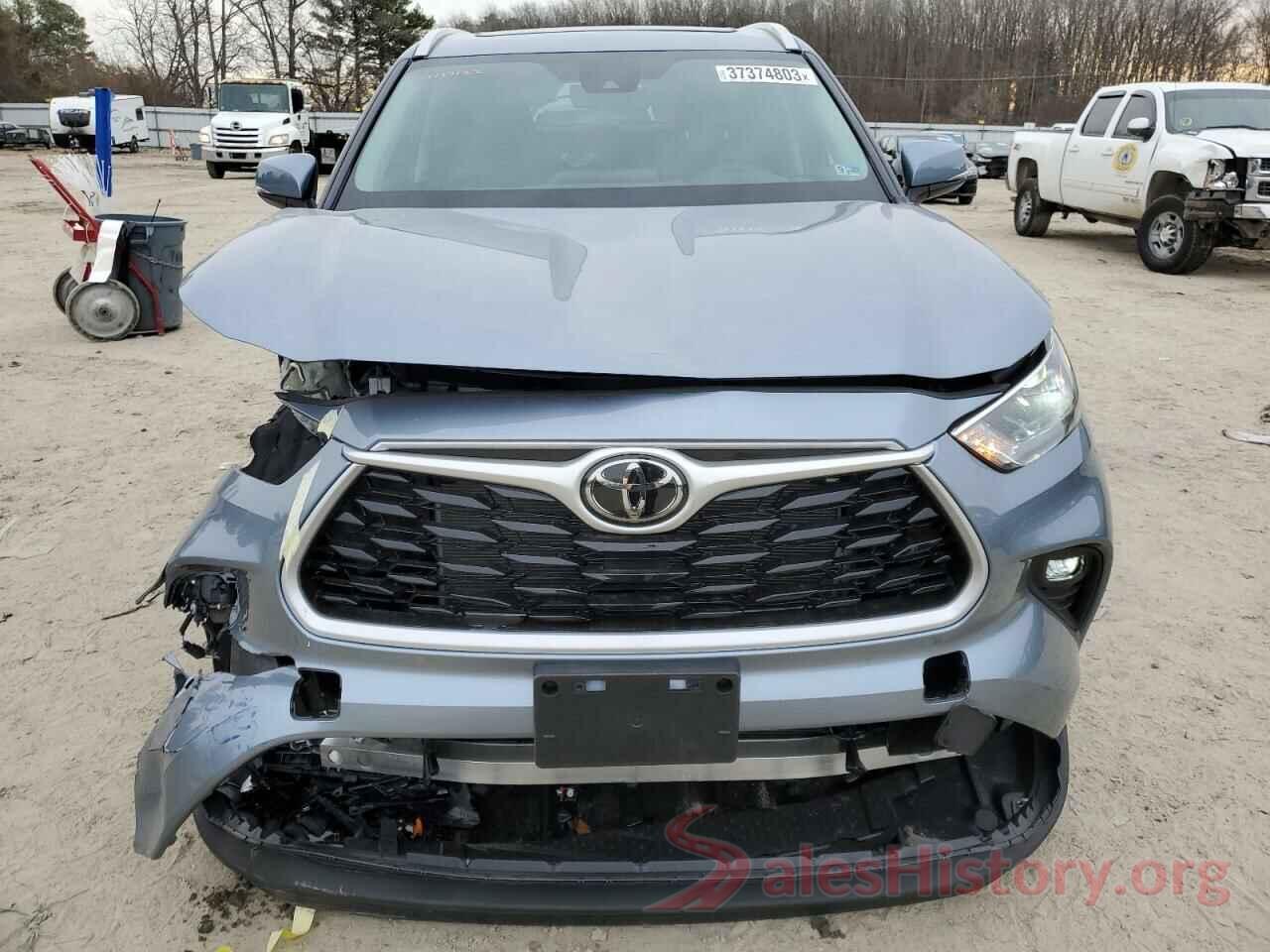 5TDGZRBH8NS245077 2022 TOYOTA HIGHLANDER