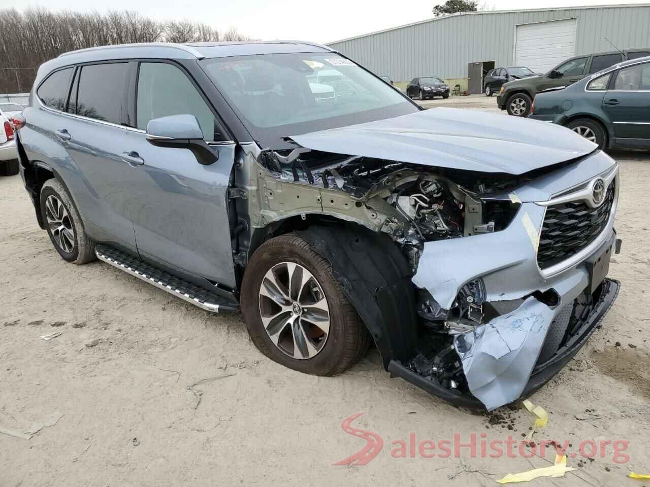 5TDGZRBH8NS245077 2022 TOYOTA HIGHLANDER