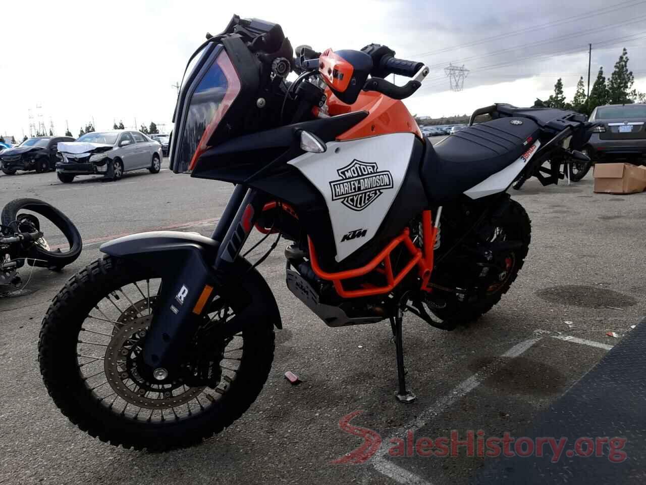 VBKV59403JM990365 2018 KTM MOTORCYCLE