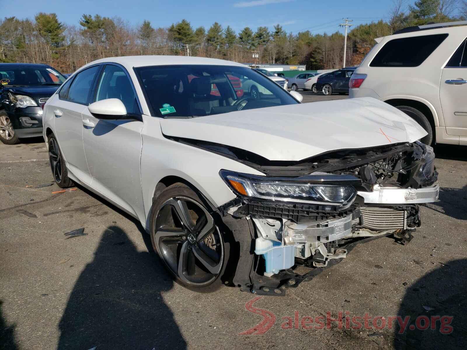 1HGCV1F37JA082117 2018 HONDA ACCORD