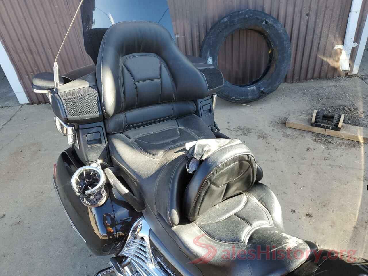 1HFSC47G7AA907677 2010 HONDA GL CYCLE