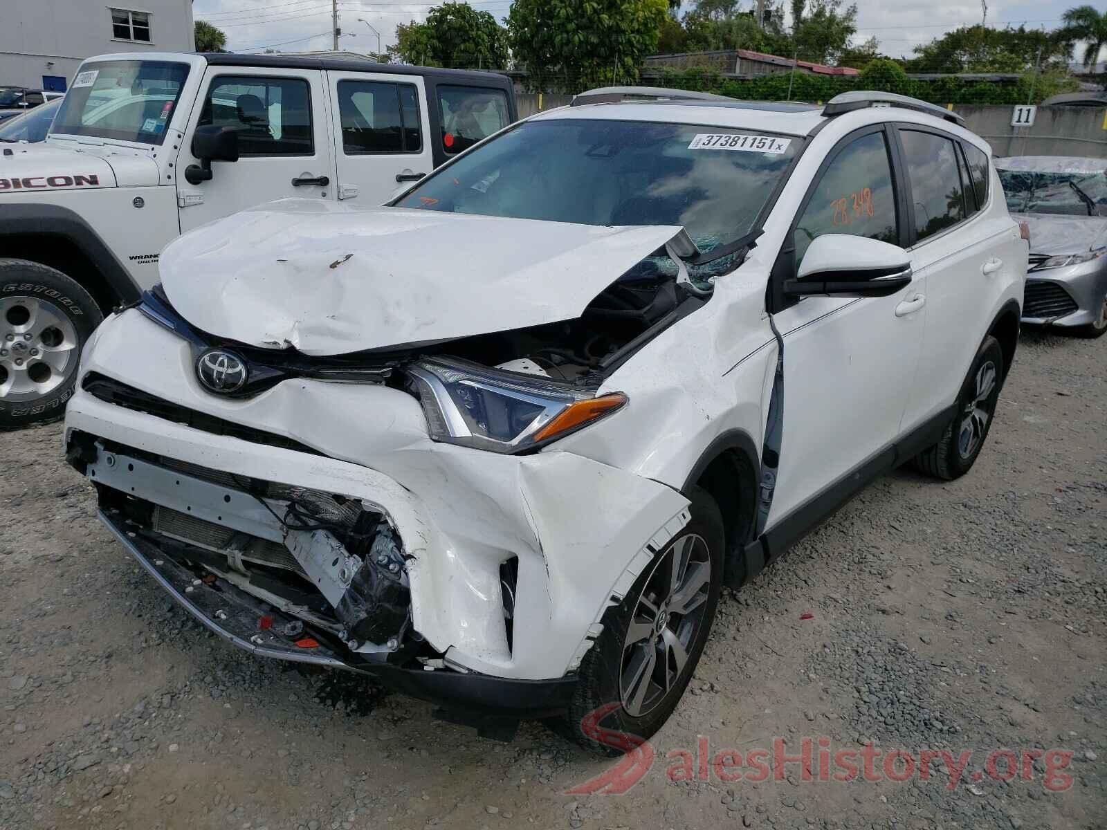 2T3WFREV4JW481725 2018 TOYOTA RAV4