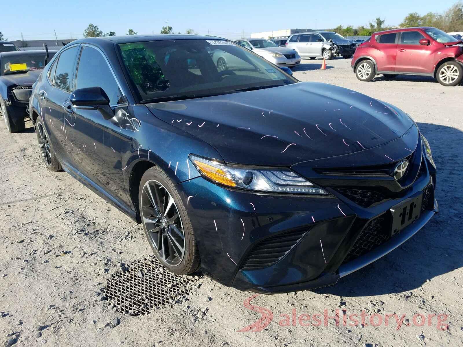 4T1B61HK6JU528862 2018 TOYOTA CAMRY