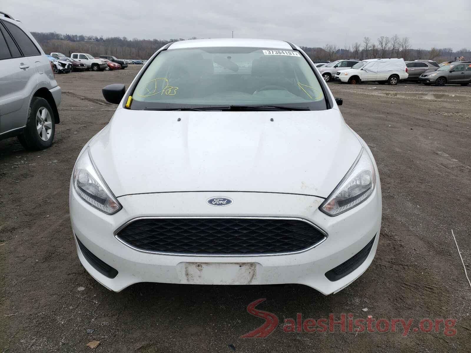 1FADP3E27JL240676 2018 FORD FOCUS