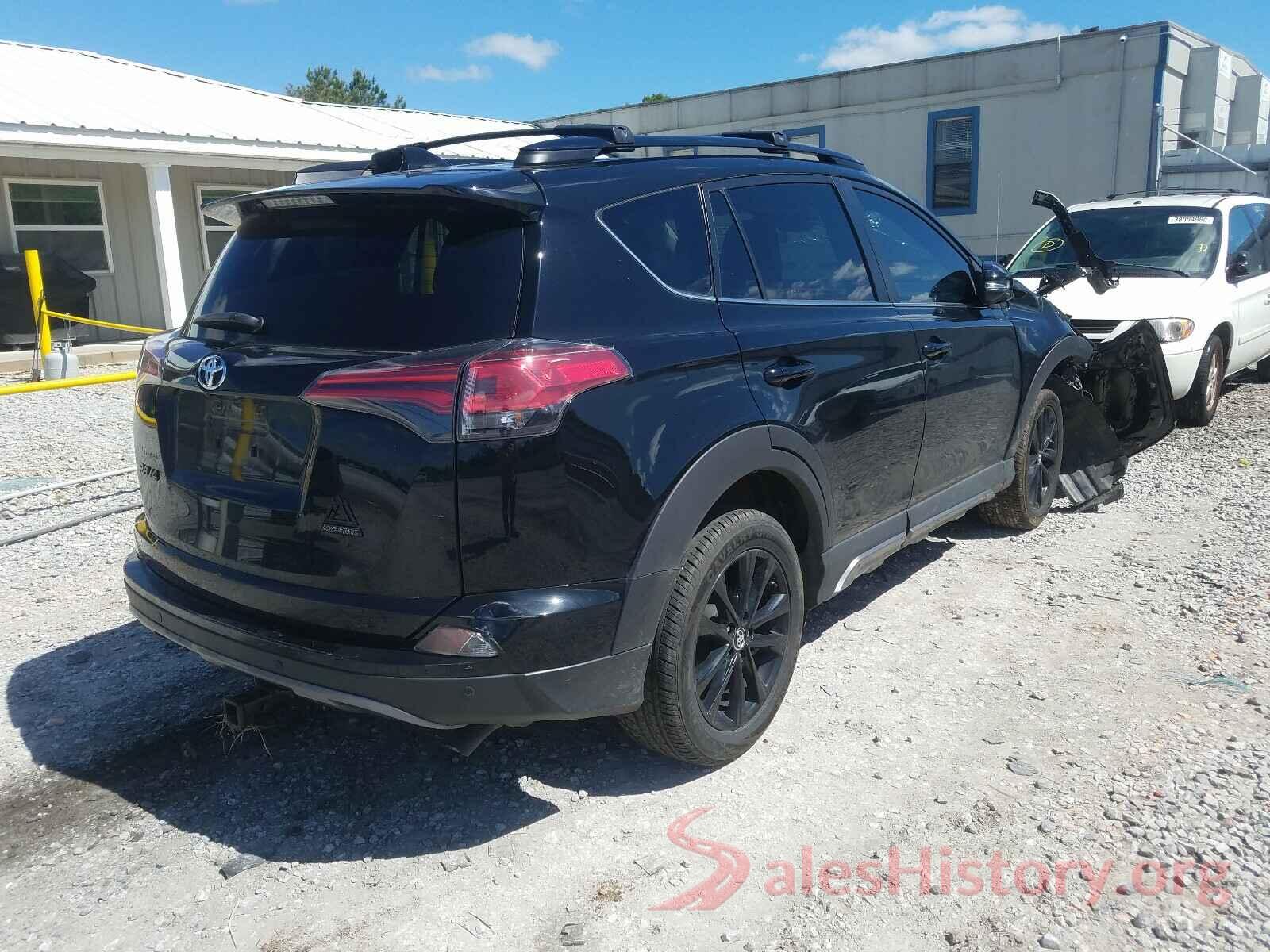 2T3RFREV9JW820119 2018 TOYOTA RAV4