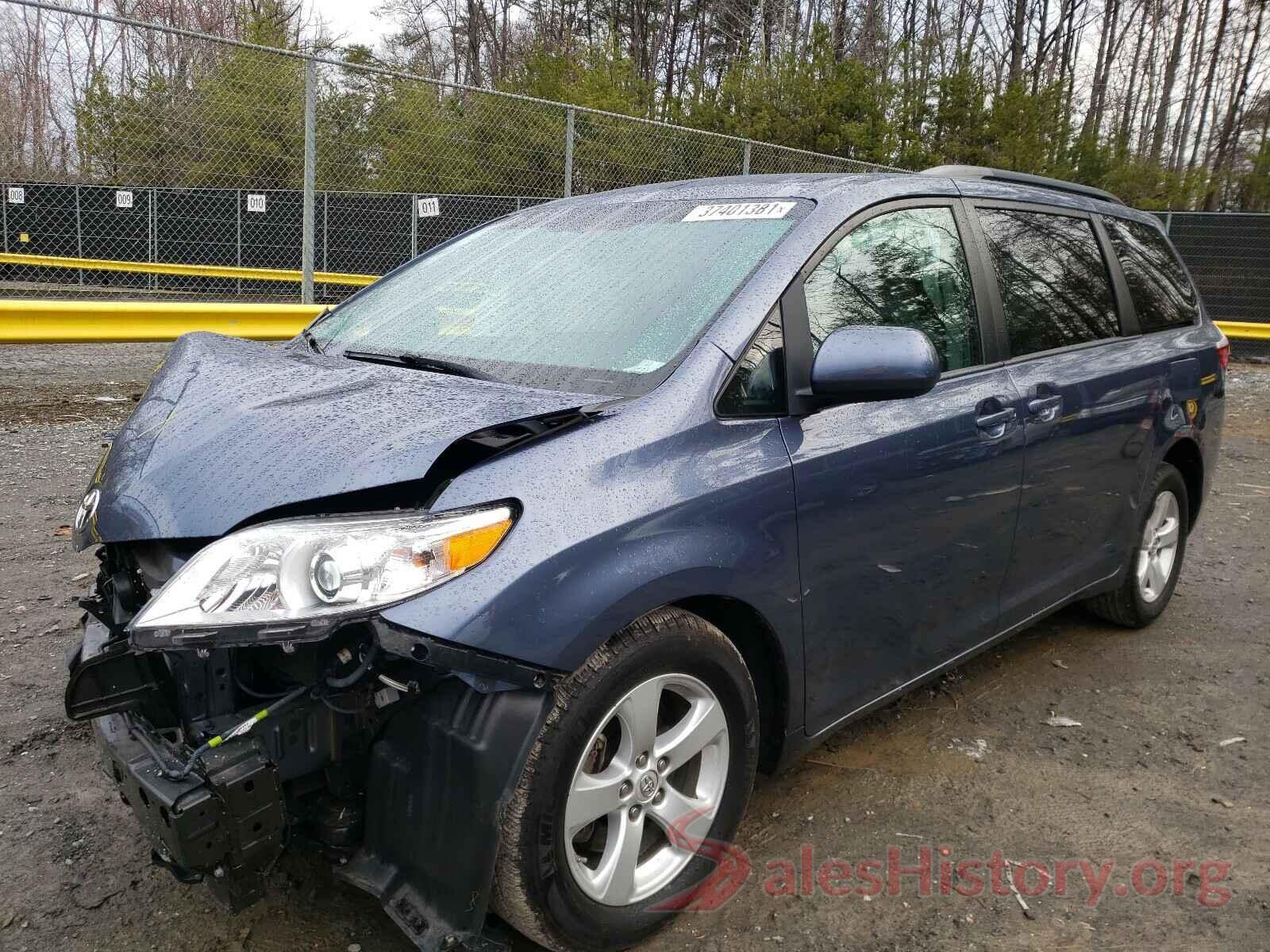 5TDKZ3DC6HS855914 2017 TOYOTA SIENNA