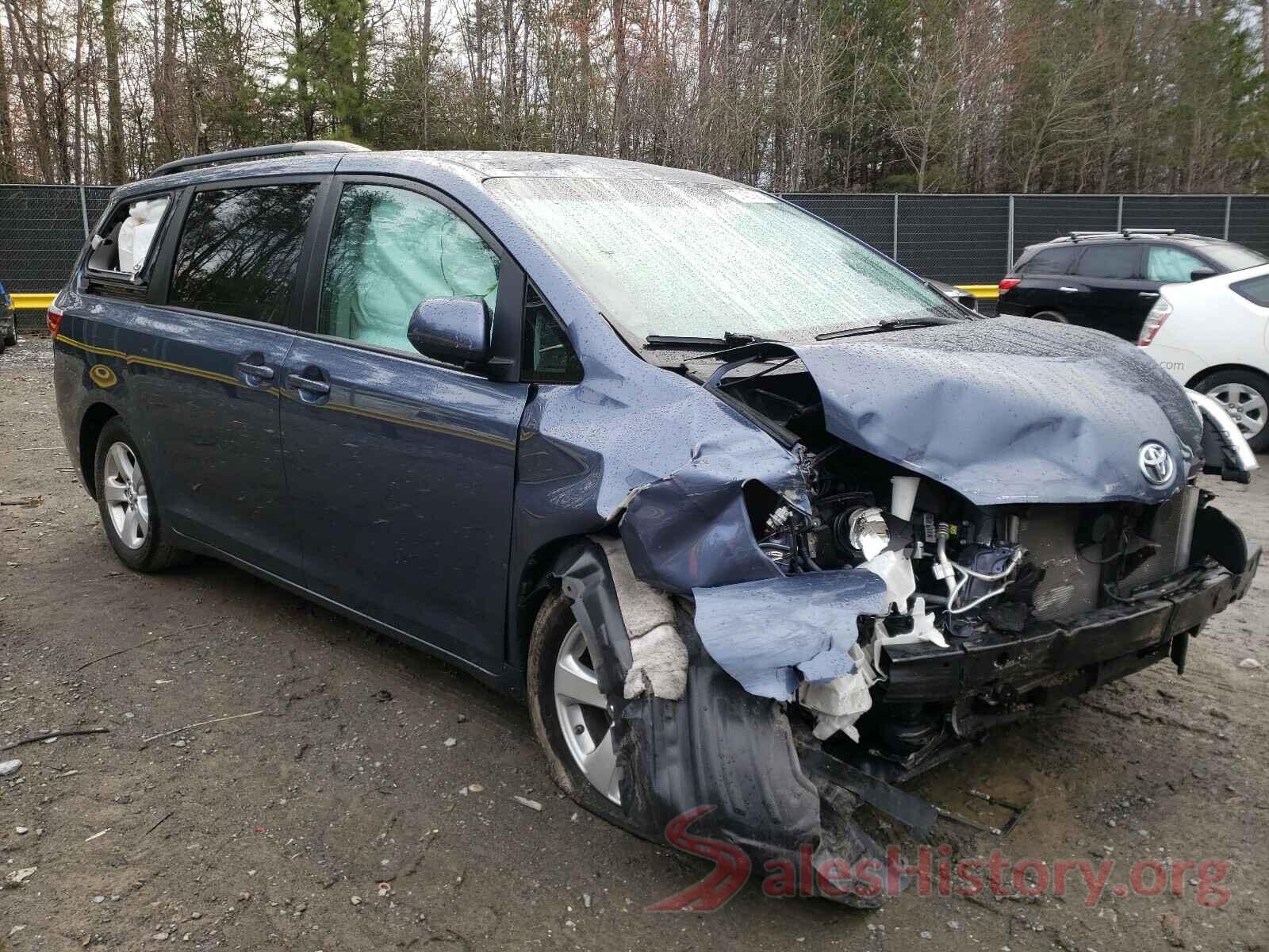 5TDKZ3DC6HS855914 2017 TOYOTA SIENNA