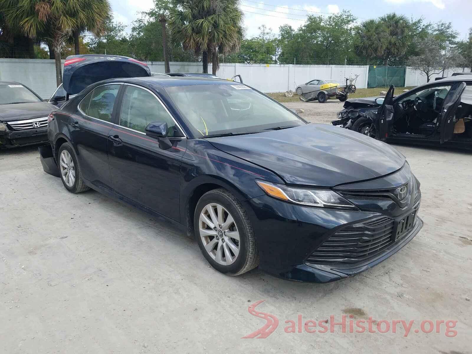 4T1B11HK0JU540990 2018 TOYOTA CAMRY