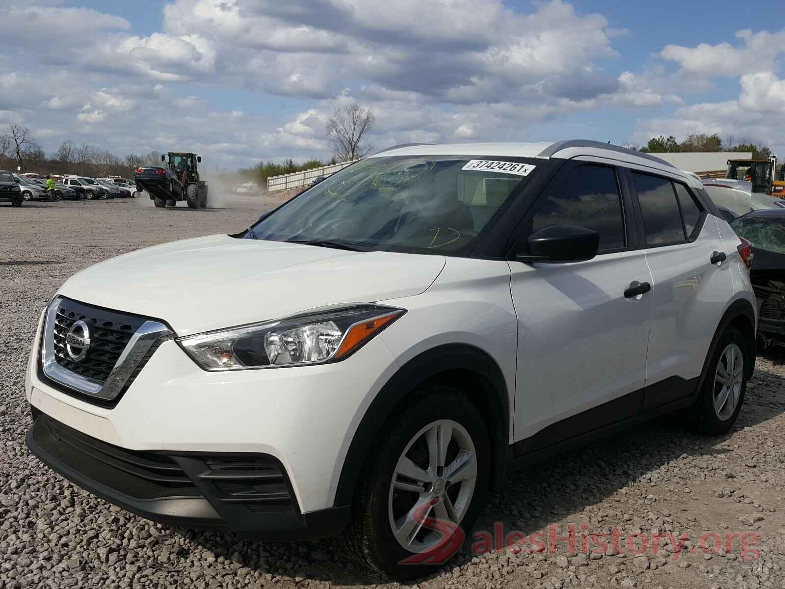 3N1CP5CU7KL563348 2019 NISSAN KICKS