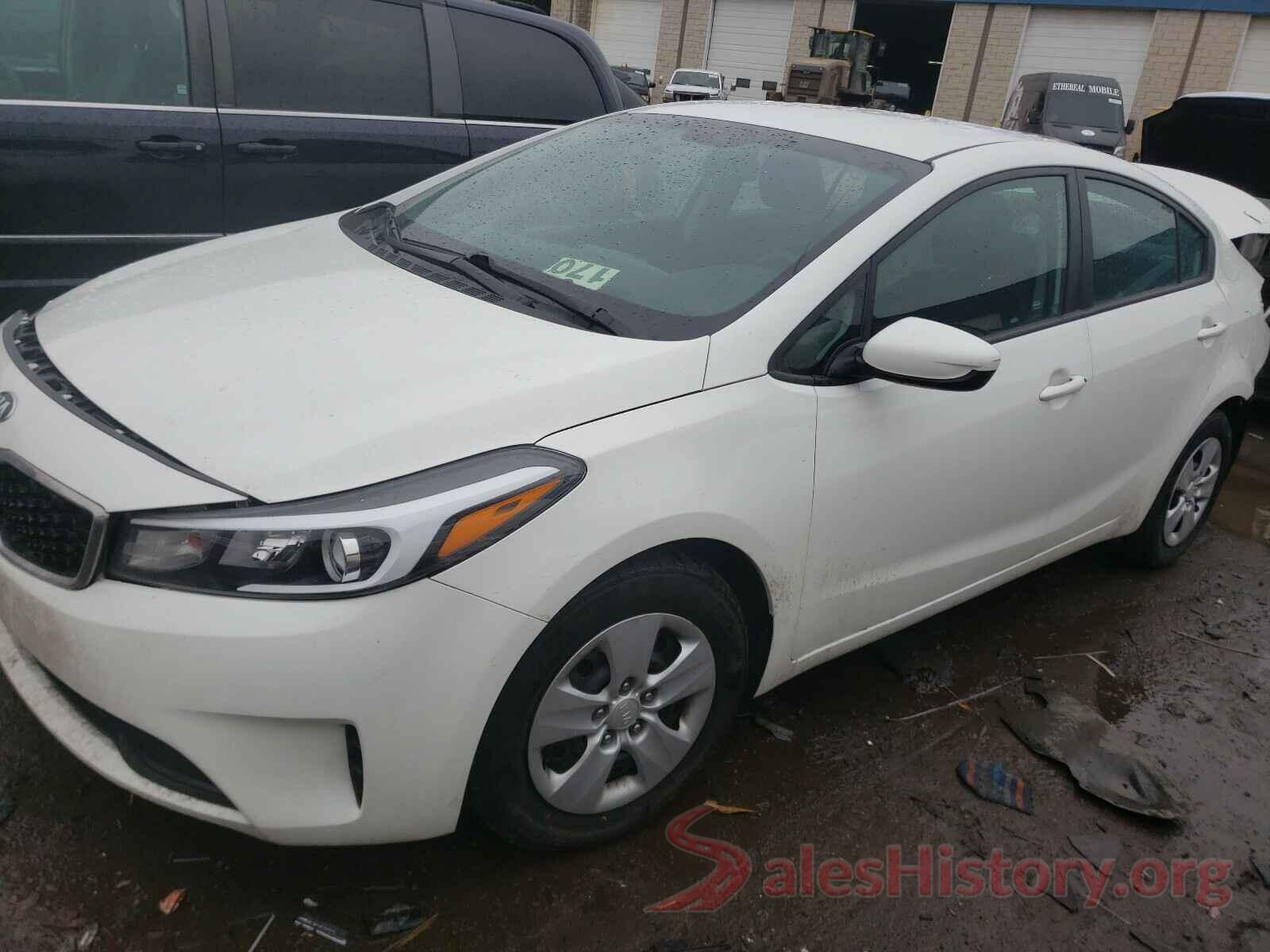 3KPFK4A70JE238561 2018 KIA FORTE