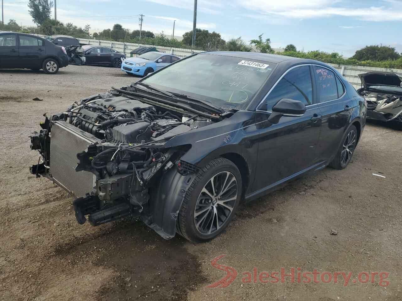 4T1B11HK4JU670447 2018 TOYOTA CAMRY