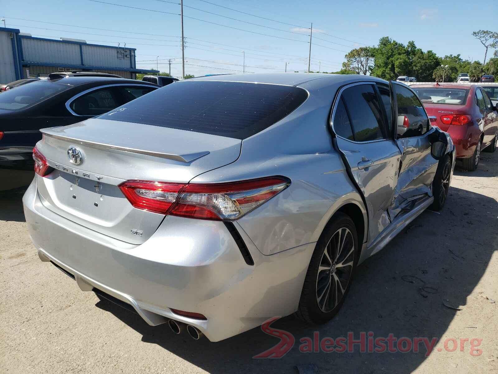 4T1B11HK0JU520805 2018 TOYOTA CAMRY