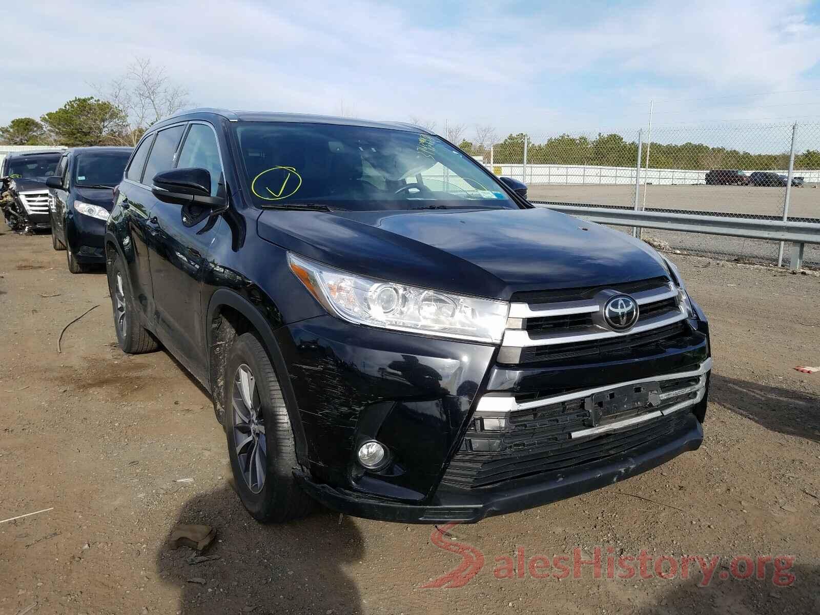 5TDJZRFH1JS831839 2018 TOYOTA HIGHLANDER