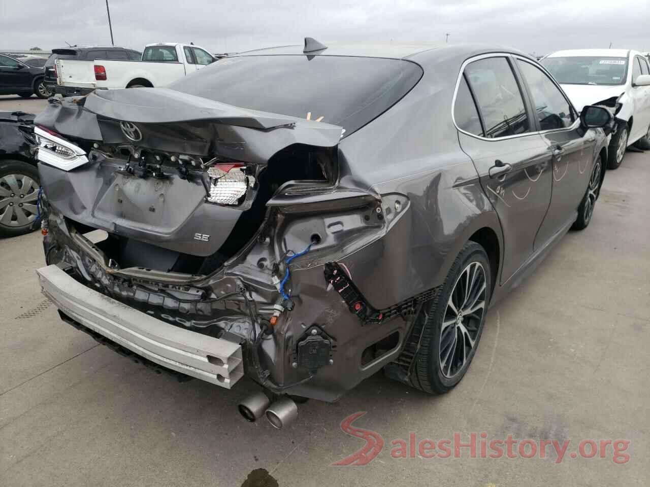 4T1B11HK2JU070168 2018 TOYOTA CAMRY