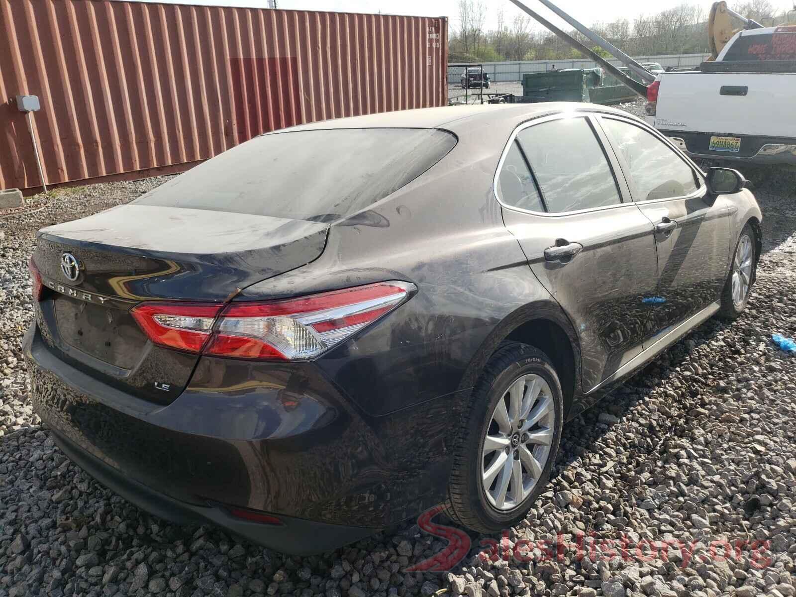 4T1B11HK4JU513050 2018 TOYOTA CAMRY