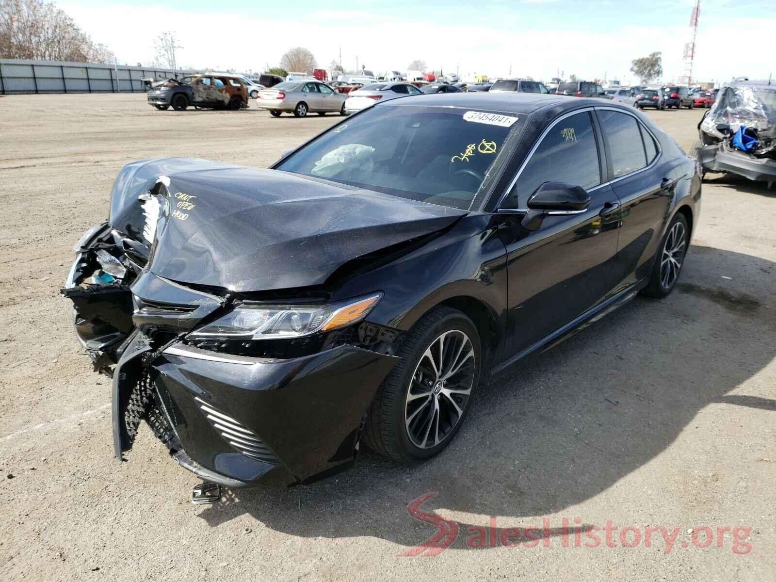 4T1B11HK8JU554863 2018 TOYOTA CAMRY