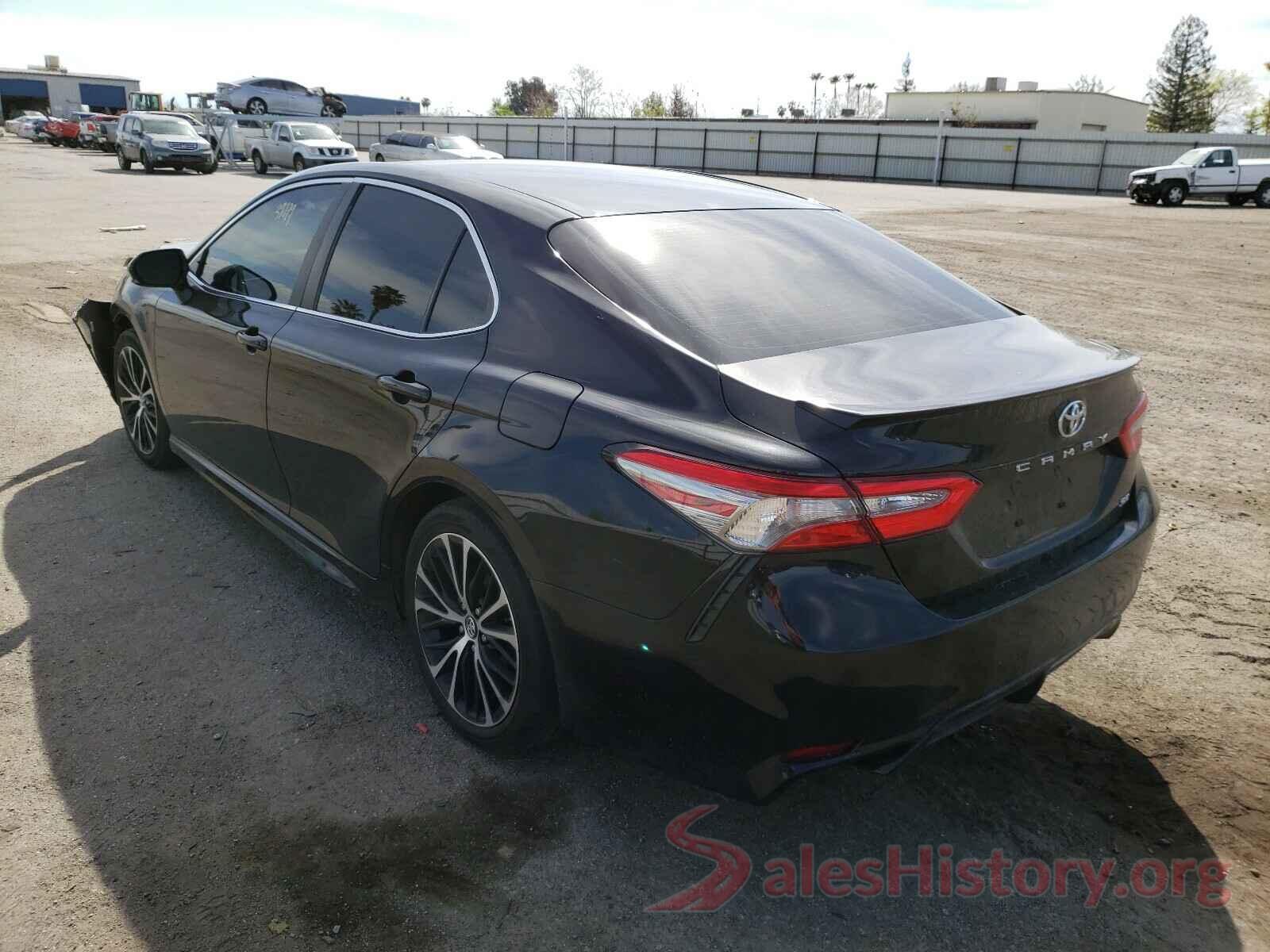 4T1B11HK8JU554863 2018 TOYOTA CAMRY