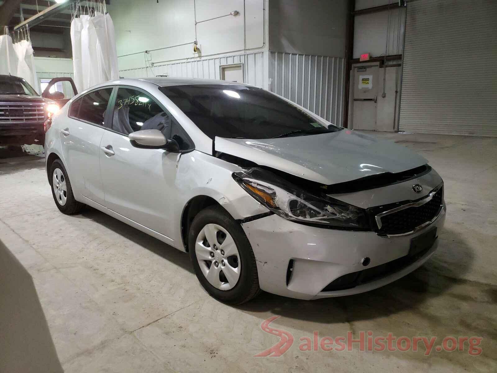 3KPFK4A75JE170077 2018 KIA FORTE