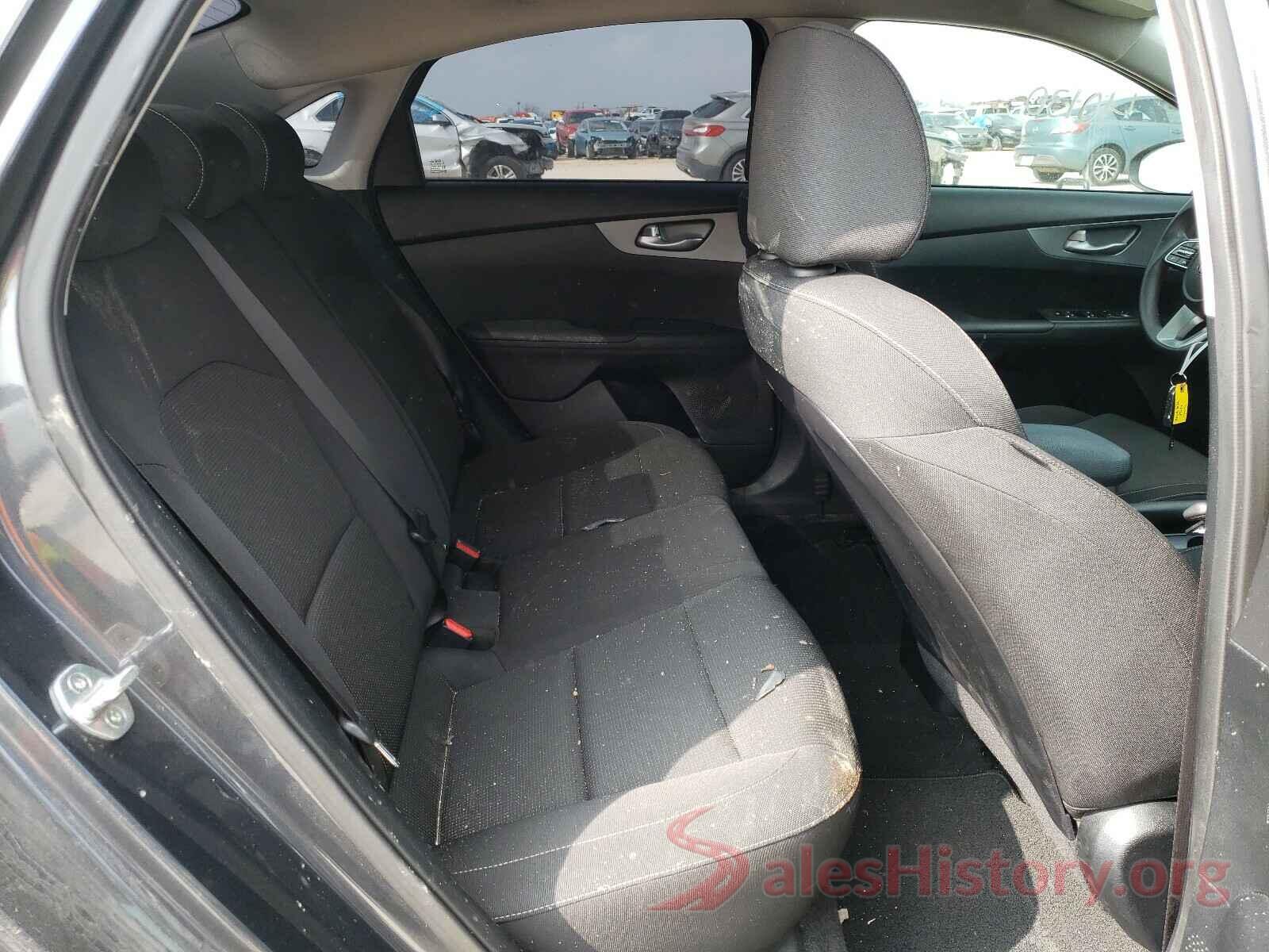 3KPF24AD7KE007261 2019 KIA FORTE