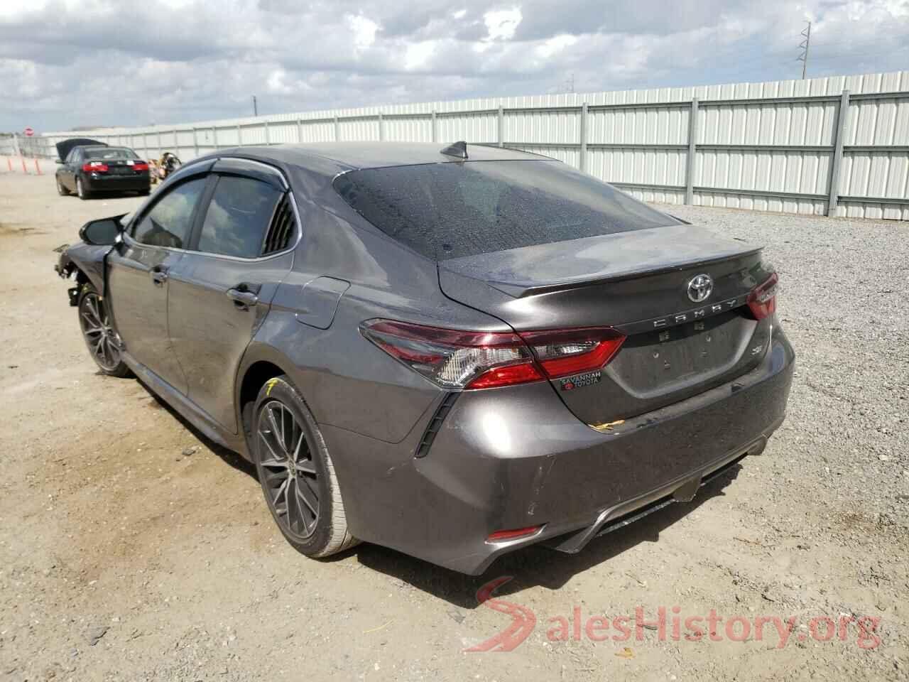 4T1G11AK7MU533068 2021 TOYOTA CAMRY