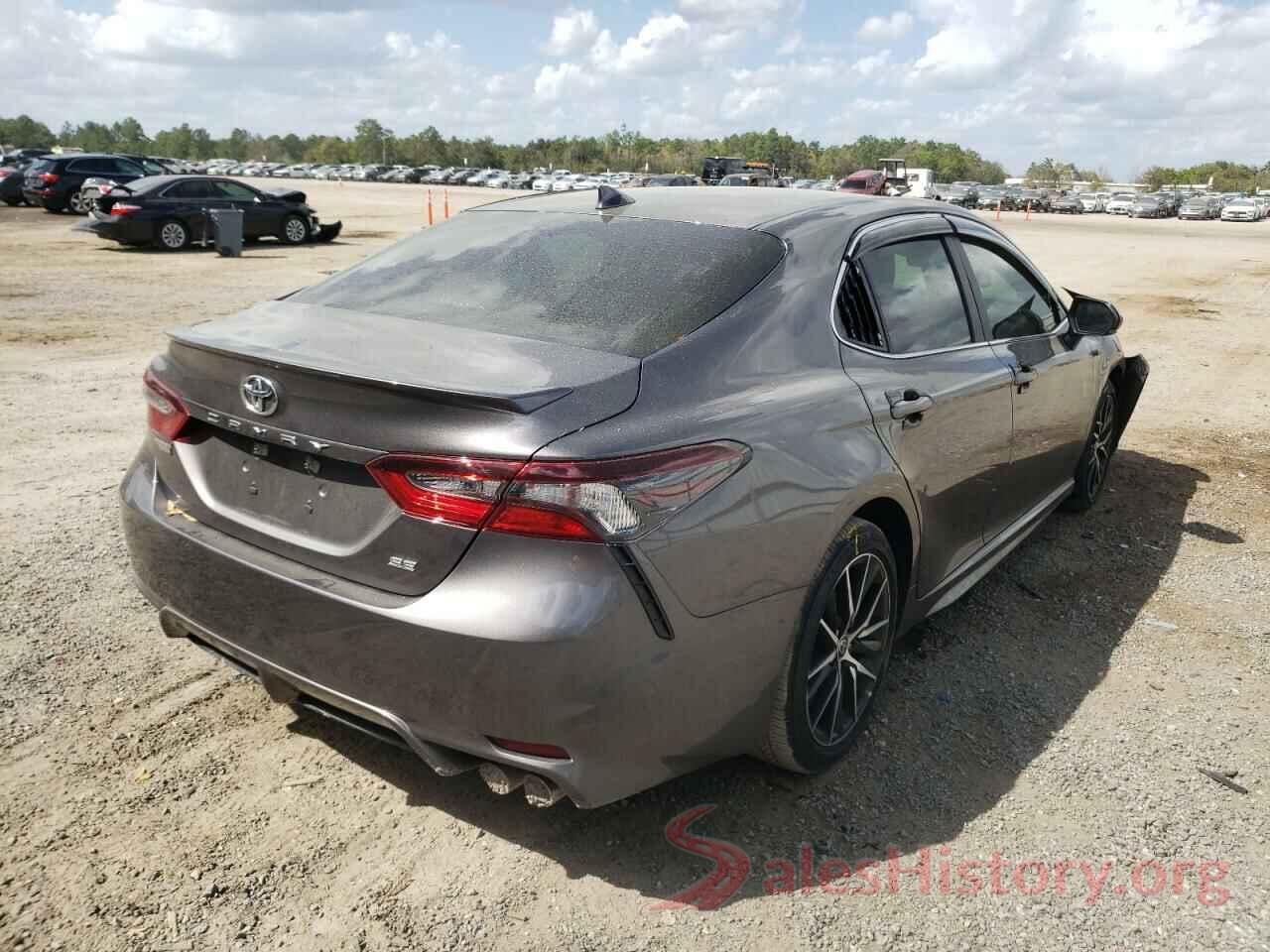 4T1G11AK7MU533068 2021 TOYOTA CAMRY